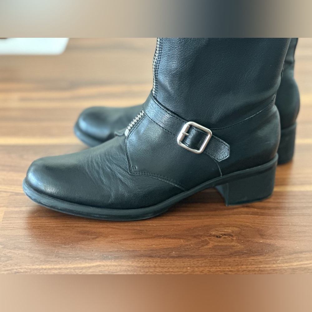 Women's Black Knee-High Combat Moto Boots with Front Zipper - Picture 3 of 10